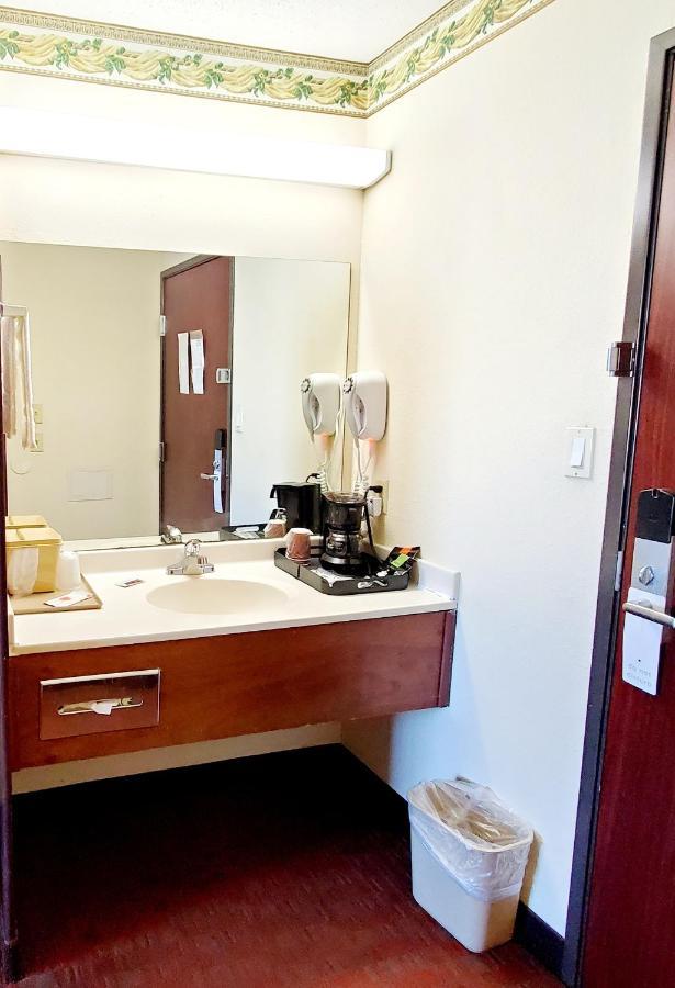 Executive Inn Alva Kültér fotó